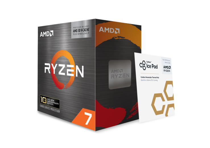 AMD Ryzen 7 5800X3D z podkładką termiczną dołączoną do procesora.