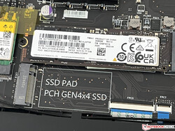 GT77 ma trzy sloty M.2-2280 (1x PCIe 5.0, 2x PCIe 4.0)