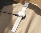 Realme Watch S5 wygląda nietypowo dzięki swojej płaskiej ramce.