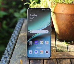 OnePlus Nord 5 będzie miał SoC Qualcomm, tak jak pokazany tutaj OnePlus Nord 4 (źródło obrazu: Notebookcheck)