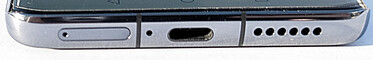 Dół: Tacka na kartę SIM, mikrofon, port USB-C, głośniki