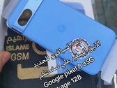 Google Pixel 8a we własnej osobie. (Źródło: gsm_islame)
