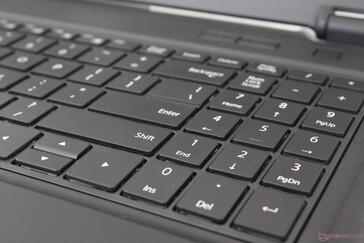 Klawisze Numpad są bardziej gąbczaste niż główne klawisze QWERTY