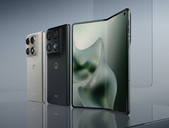 Razr Fold jest dostępny w kolorach Blackened Blue i Lily White z certyfikatem Pantone. (Źródło zdjęcia: Motorola)