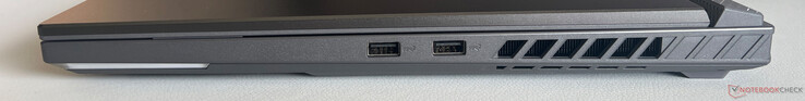 Po prawej: 2x USB-A 3.2 Gen.2 (10 GBit/s)