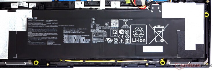 Bateria VivoBook Pro 16 o pojemności 96 Whr oferuje dobry czas pracy