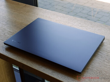 Elegancka obudowa Acer Swift X 14 AI (źródło zdjęcia: Notebookcheck)