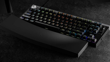 Klawiatura Logitech Pro X2 Rapid jest wyposażona w silikonową podpórkę pod dłonie w rozmiarze XL, regulację nachylenia w dwóch pozycjach, wymienne klawisze, wyświetlacz OLED i wiele innych funkcji