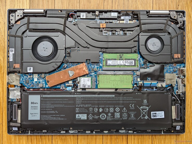 Inspiron 16 Plus 7630 dla porównania