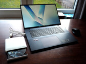 Recenzja laptopa Asus VivoBook 18: Potwór z wyświetlaczem za niecałe 1000 dolarów