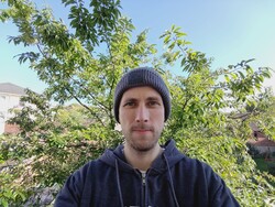 Selfie z przednim 13-megapikselowym obiektywem