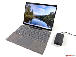 W recenzji: Microsoft Surface Pro 9. Przykładowe urządzenie dostarczone przez: