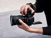 Sony A7r VI wykorzystuje zupełnie nowy pełnoklatkowy sensor o rozdzielczości 66,8 MP.