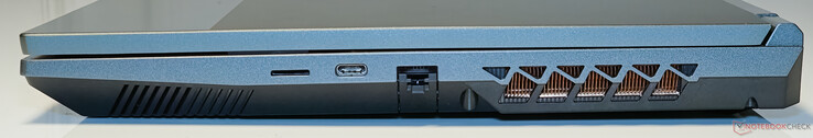 Po prawej: czytnik kart microSD, Thunderbolt 4 (wyjście zasilania), Gigabit LAN