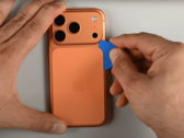 rozkładanie iPhone'a 17 Pro (Źródło obrazu: iFixit)