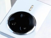 Oczekuje się, że Redmi K80 Ultra będzie wyglądał jak inne telefony z serii K80. (Źródło obrazu: Jack Yee)