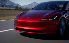 Przód odświeżonej Tesli Model 3 to jedna z najbardziej drastycznych zmian w estetyce pojazdu. (Źródło zdjęcia: Tesla)