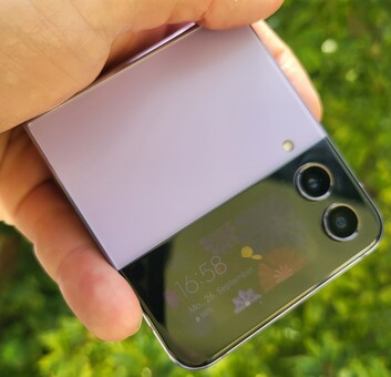 Recenzja smartfona Samsung Galaxy Z Flip4 5G
