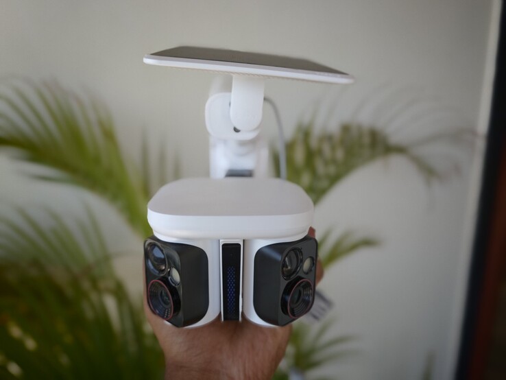 Kamera bezpieczeństwa Baseus X1 Pro z wbudowanym panelem słonecznym o mocy 3 W