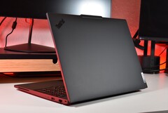 Lenovo ThinkPad P16s Gen 4 AMD (źródło obrazu: Benjamin Herzig)