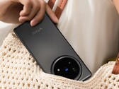 Mówi się, że Vivo X Fold5 jest zasilany przez Snapdragon 8 Gen 3. (Źródło zdjęcia: Vivo)