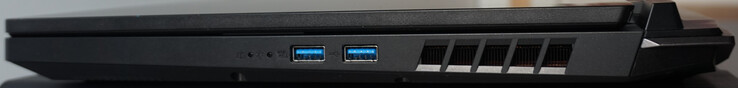 Prawe porty: 2 x USB-A (10 Gbit/s)