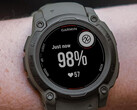 Instinct E i Instinct 3 nie powinny już ulegać awarii, gdy aktywne są działania GPS. (Źródło obrazu: Garmin)