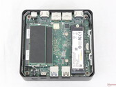 Cubi NUC 3MG to jeden z najmniejszych minikomputerów obsługujących do 128 GB wymiennej pamięci
