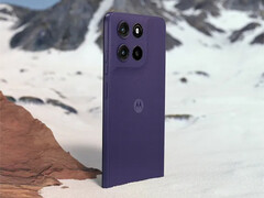 Moto G67 Power w opcji kolorystycznej Pantone Parachute Purple. (Źródło zdjęcia: Motorola)