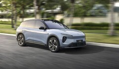 NIO ES6 to wielofunkcyjny kompaktowy SUV z napędem elektrycznym i świetnymi osiągami. (Źródło zdjęcia: NIO)