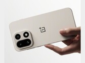 OnePlus 15 w kolorze Sand Dune. (Źródło zdjęcia: OnePlus na Weibo)