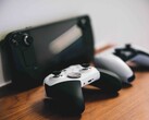 Podobno konsola Sony PlayStation 6, o której krążą plotki, będzie stanowić poważną konkurencję dla urządzenia Steam Deck, przedstawionego na zdjęciu.