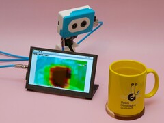 Widok termiczny gorącego kubka (Źródło obrazu: Adafruit)