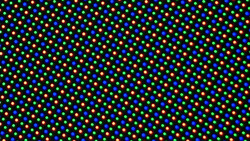 Wyświetlacze OLED są oparte na matrycy subpikseli RGGB składającej się z jednej czerwonej, jednej niebieskiej i dwóch zielonych diod elektroluminescencyjnych.