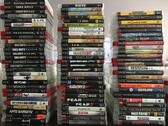 Kolekcja fizycznych gier PS3 na zdjęciu