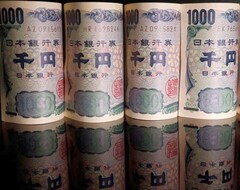 Japońskie banknoty (Źródło: Reuters)