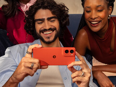 Motorola Moto G06 Power posiada baterię o pojemności 7000 mAh. Na zdjęciu: zdjęcie promocyjne telefonu. (Źródło zdjęcia: Lenovo)
