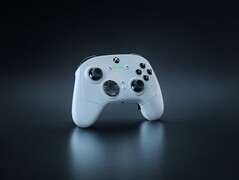 Razer Wolverine V3 Pro White z boku (źródło zdjęcia: Razer)