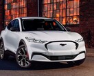 Zespół Webfleet pobił rekord świata w najdłuższej podróży samochodem elektrycznym dzięki rozszerzonemu zasięgowi Forda Mach-E. (Źródło zdjęcia: Ford)