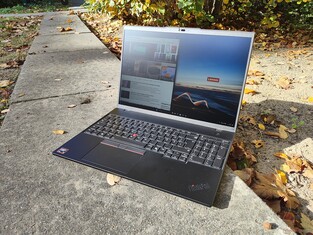 Na zewnątrz (słonecznie)