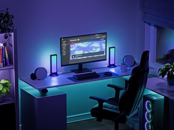 Nanoleaf Pegboard Desk Dock po stronie lampy (źródło zdjęcia: Nanoleaf PR)