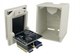 Pico-mac-nano wykorzystuje płytkę WaveShare Pico Zero zamontowaną wewnątrz obudowy wydrukowanej w 3D, aby uruchomić emulator Mac Classic pico-mac. (Źródło zdjęcia: Nick Gillard)