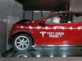 Tesla Model Y zdobywa 5 gwiazdek w teście bezpieczeństwa zderzeniowego. (Źródło zdjęcia: NHTSA)