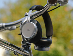 Beoplay H100 to jedne z najdroższych masowo produkowanych słuchawek bezprzewodowych. (Źródło zdjęcia: Bang & Olufsen)