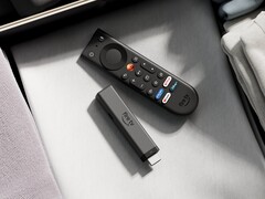 Nowy Fire TV Stick 4K (2026) może być zasilany z portu USB telewizora.