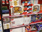 Kolekcjonerskie karty z gry Pokémon TCG w sklepie Target