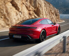 Eleganckie Porsche Taycan może wkrótce otrzymać nowy topowy model, który w nazwie nosi monidło "Turbo GT" (Image: Porsche)