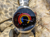 Huawei Watch 4 Pro został wprowadzony na rynek na początku tego roku z systemem HarmonyOS 3. (Źródło obrazu: Notebookcheck)
