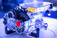 Czy import z Chin jest zbyt duży pomimo naszych własnych innowacji? Volkswagen APP550 e-drive jest uważany za jeden z najbardziej wydajnych w swojej klasie, z 5 milionami już wyprodukowanymi. 