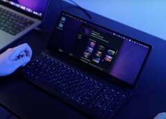 KeyGo łączy w sobie pełną klawiaturę z 12,8-calowym ekranem dotykowym za 249 USD (źródło obrazu: Kickstarter)  
